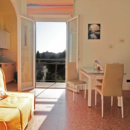 Appartamento Del Sole Desenzano del Garda Luaran gambar