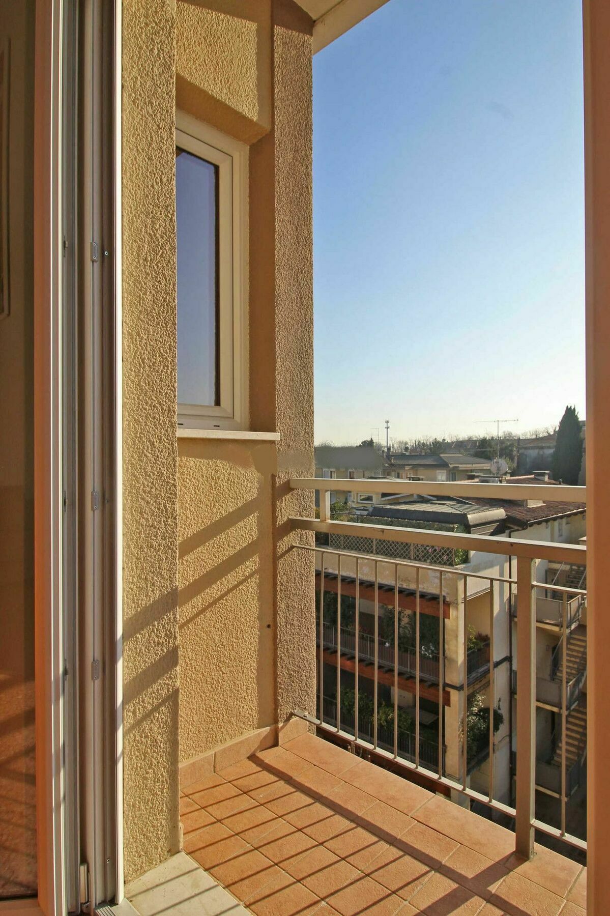 Appartamento Del Sole Desenzano del Garda Luaran gambar